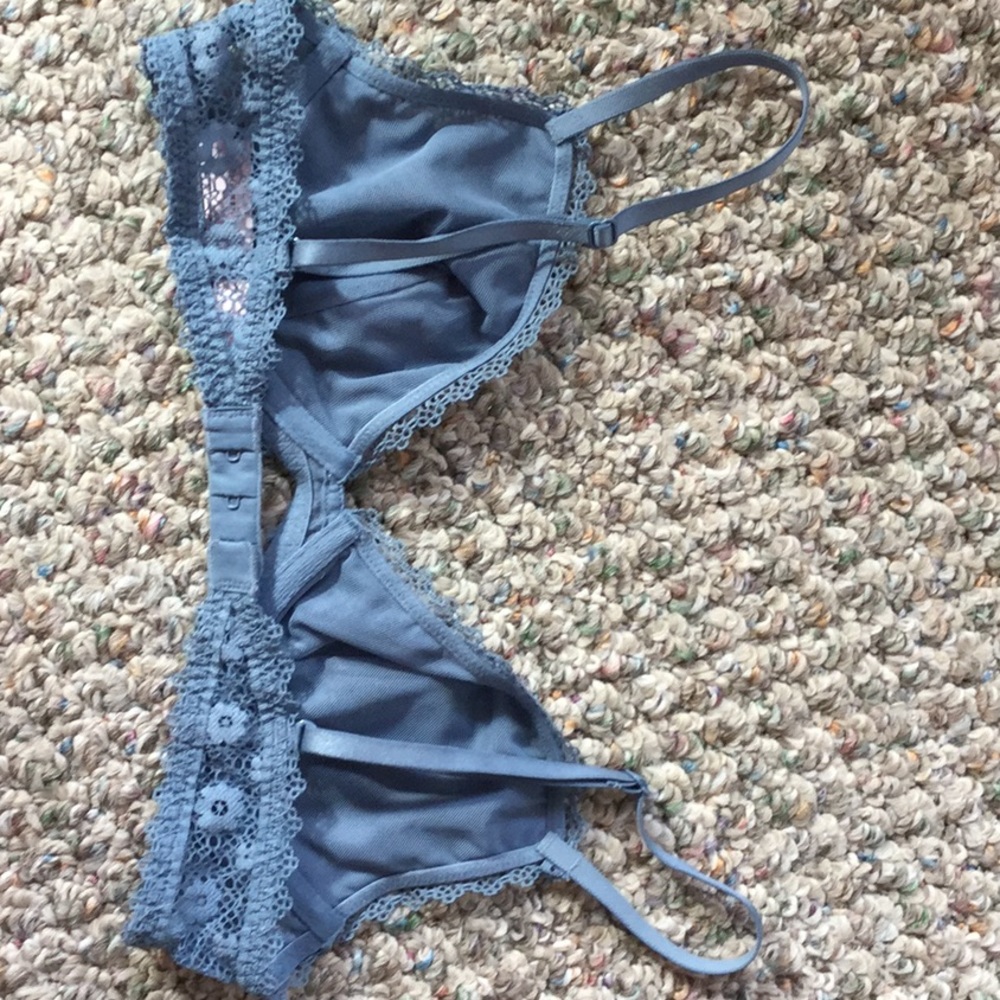Victoria’s Secret bra sz Sm - Picture 3 of 4